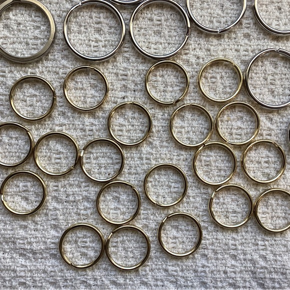 Medium and Large Split Rings - Picture 2 of 4